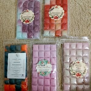 Lot of sassy girl aroma wax brittles to melt in your favorite wax warmer!